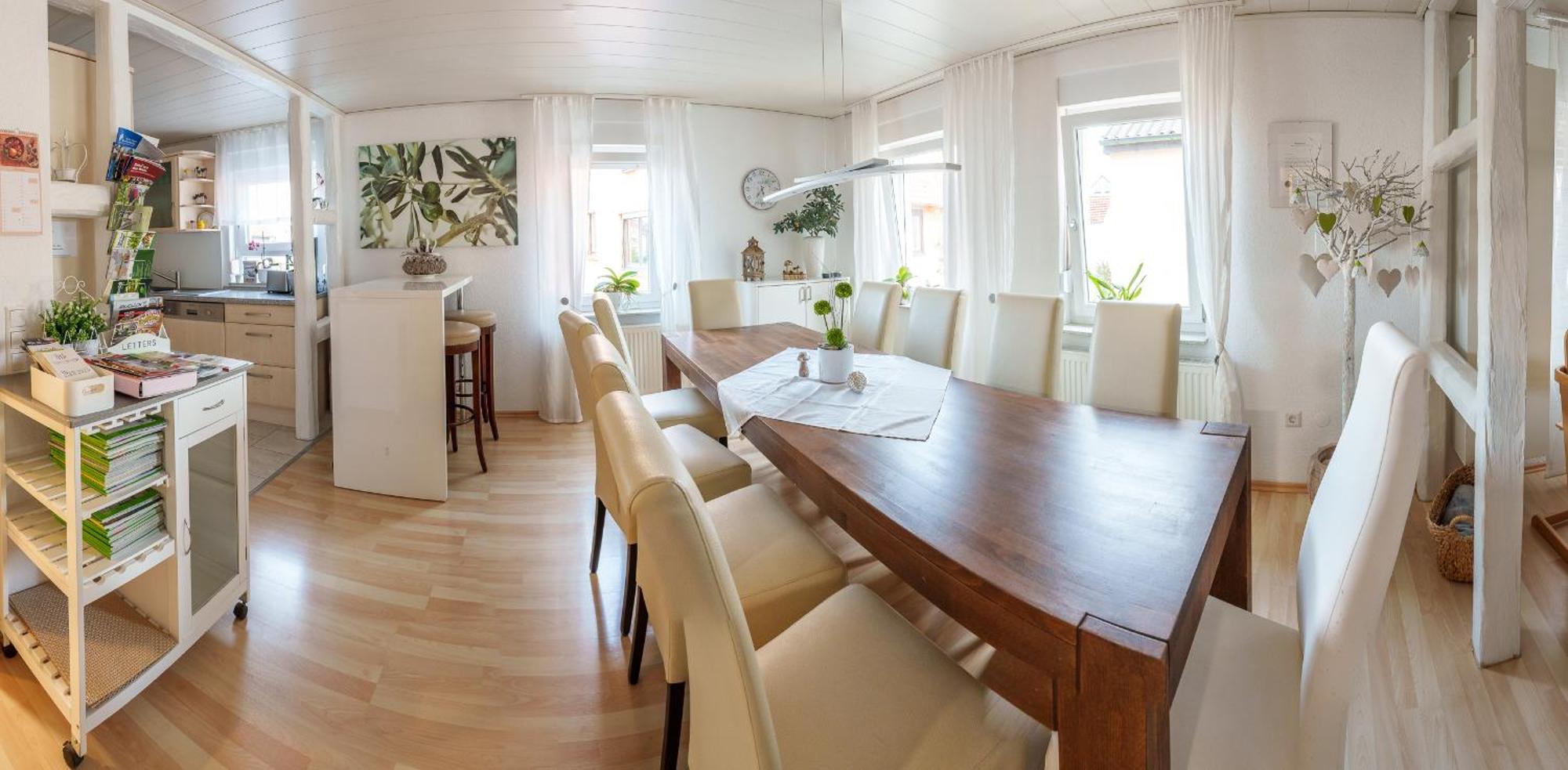 Wilhelm Appartements 100Qm Im Zentrum Brackenheim Naehe Tripsdrill Bagian luar foto